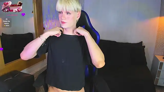 VladHellsing4 online show from April 2026 02:34:01 PM