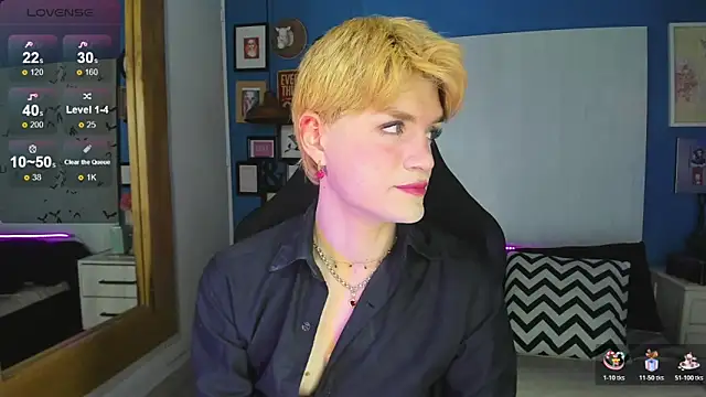 VladHellsing4 online show from November 2025 02:32:01 PM