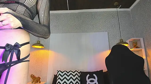 VladHellsing4 online show from January 2026 02:42:01 PM