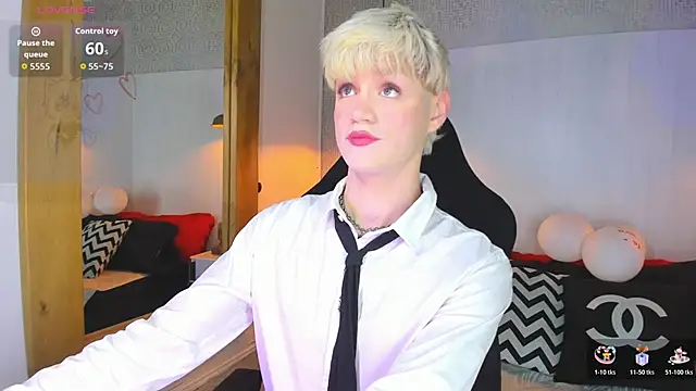 VladHellsing4 online show from February 2026 02:28:01 PM