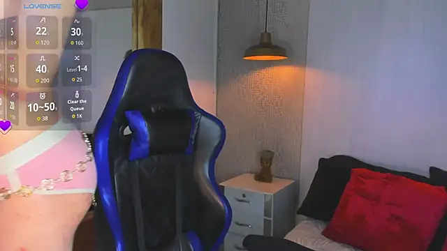 VladHellsing4 online show from May 2026 02:14:01 PM