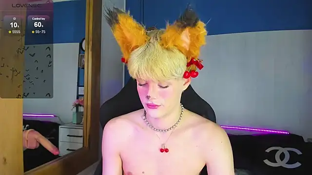 VladHellsing4 online show from November 2025 02:39:01 PM