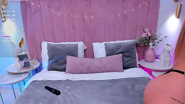 Snapshot of MilaVoxx chatting on February 2025 05:44:02 AM MilaVoxx online show from February 2025 05:44:02 AM