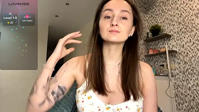 Eva Eva  online show from November 2025 08:53:01 PM