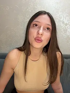 Snapshot of Kimsweet7 chatting on December 2025 06:34:02 PM Kimsweet7 online show from December 2025 06:34:02 PM