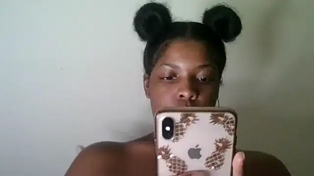 Snapshot of CaramelGoddessxoxo chatting on August 2026 03:01:01 AM CaramelGoddessxoxo online show from August 2026 03:01:01 AM