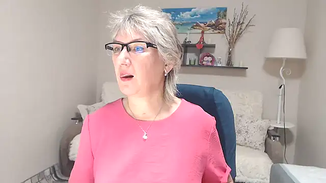 Snapshot of FleurMays chatting on November 2025 05:56:02 AM FleurMays online show from November 2025 05:56:02 AM