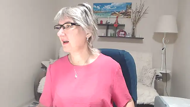 Snapshot of FleurMays chatting on November 2025 04:45:02 AM FleurMays online show from November 2025 04:45:02 AM