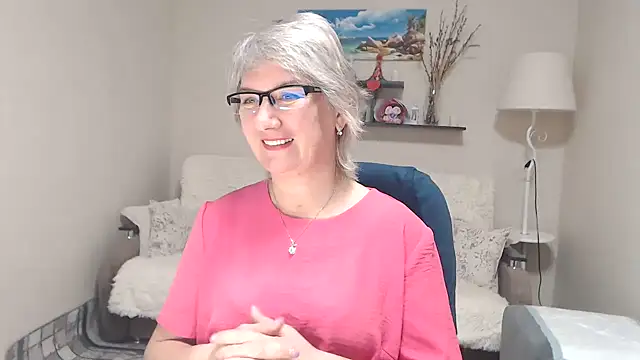 Snapshot of FleurMays chatting on November 2025 04:16:01 AM FleurMays online show from November 2025 04:16:01 AM