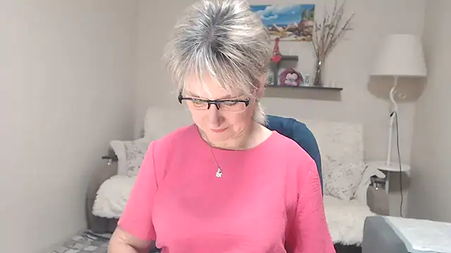 Snapshot of FleurMays chatting on November 2025 05:07:01 AM FleurMays online show from November 2025 05:07:01 AM