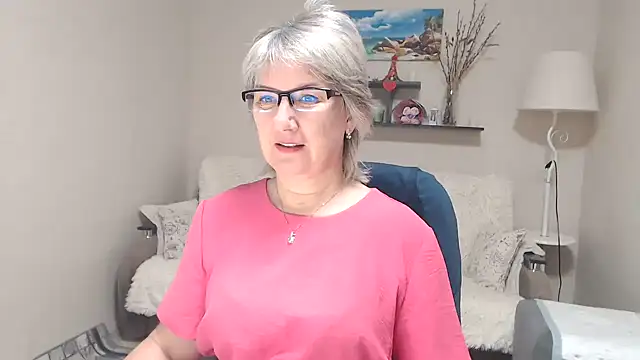 Snapshot of FleurMays chatting on November 2025 04:55:02 AM FleurMays online show from November 2025 04:55:02 AM