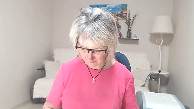 Snapshot of FleurMays chatting on June 2026 10:37:02 AM FleurMays online show from June 2026 10:37:02 AM