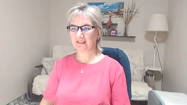 Snapshot of FleurMays chatting on October 2025 03:38:01 AM FleurMays online show from October 2025 03:38:01 AM