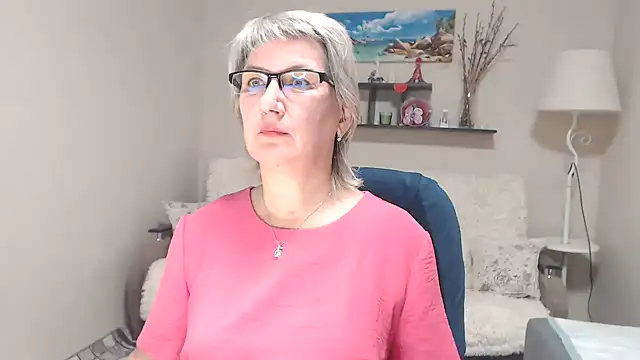 Snapshot of FleurMays chatting on October 2025 09:20:02 AM FleurMays online show from October 2025 09:20:02 AM