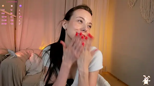 Snapshot of Goldy_Grace_ chatting on July 2026 11:33:01 AM Goldy Grace online show from July 2026 11:33:01 AM