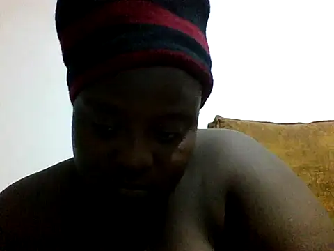 Snapshot of Hotwife8 chatting on December 2025 05:22:02 PM Hotwife8 online show from December 2025 05:22:02 PM