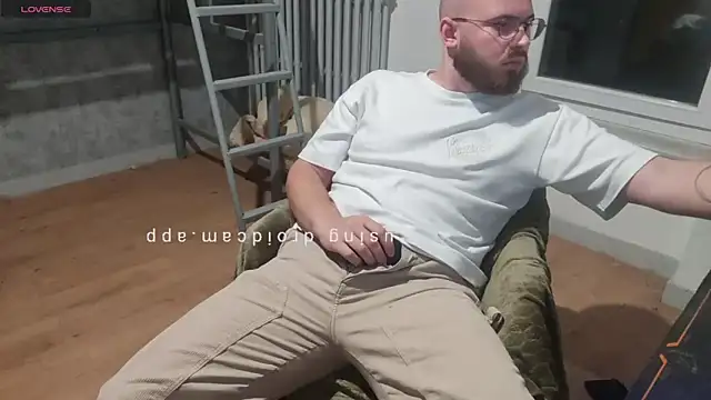 azagoul222 online show from September 2025 06:48:02 PM