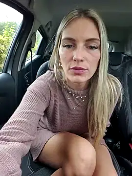 Snapshot of Lydie_off chatting on October 2025 07:20:02 AM Lydie off online show from October 2025 07:20:02 AM