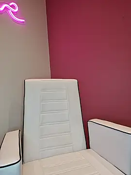 Lydie off online show from October 2025 07:29:01 AM