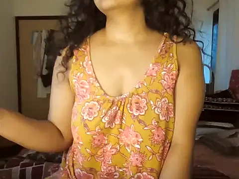 Snapshot of MakeMeCumAhh chatting on October 2025 02:43:02 AM MakeMeCumAhh online show from October 2025 02:43:02 AM