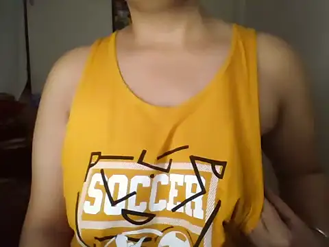 Snapshot of MakeMeCumAhh chatting on November 2025 05:39:02 PM MakeMeCumAhh online show from November 2025 05:39:02 PM