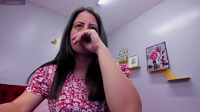 kathina giraldo online show from September 2025 01:23:01 PM