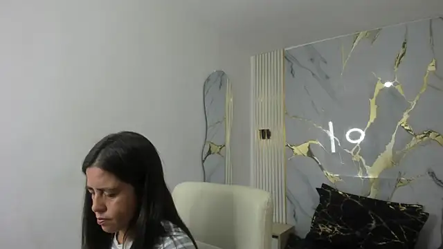 kathina giraldo online show from April 2026 12:51:01 PM