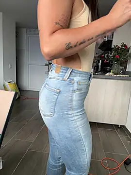 Snapshot of SofiaG_ chatting on November 2025 08:53:01 PM SofiaG online show from November 2025 08:53:01 PM