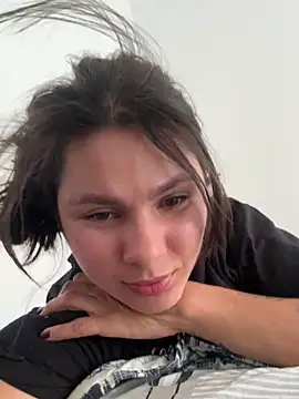 SofiaG  online show from March 2025 10:15:01 PM
