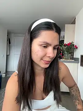 Snapshot of SofiaG_ chatting on November 2025 08:57:01 PM SofiaG online show from November 2025 08:57:01 PM