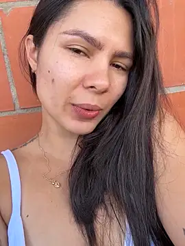 Snapshot of SofiaG_ chatting on November 2025 11:58:02 AM SofiaG online show from November 2025 11:58:02 AM