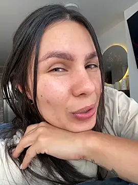 Snapshot of SofiaG_ chatting on November 2025 07:50:02 PM SofiaG online show from November 2025 07:50:02 PM