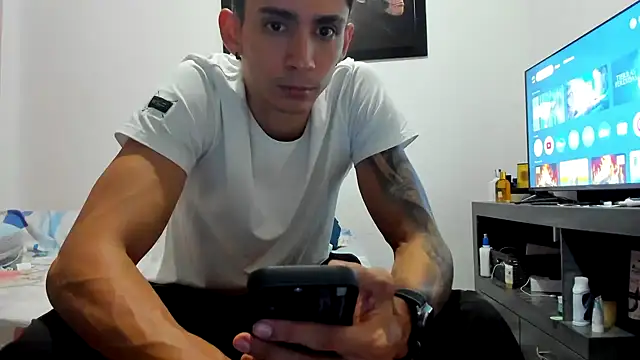 OliverBennet online show from October 2025 12:11:01 AM