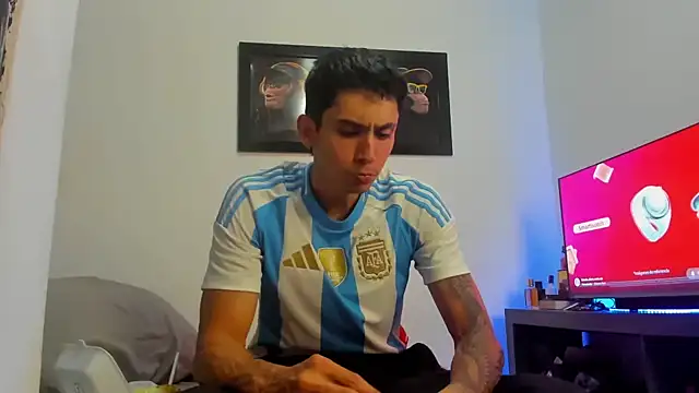 OliverBennet online show from October 2025 03:09:01 AM