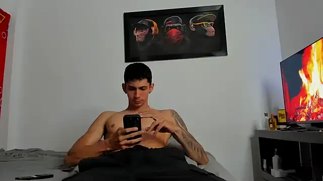 OliverBennet online show from October 2025 03:20:01 AM