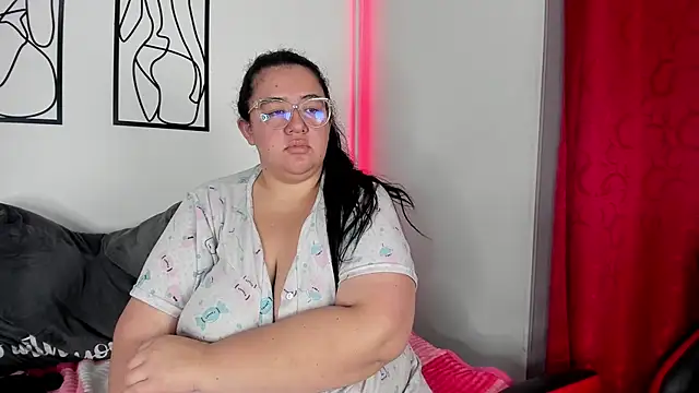 Snapshot of RubyPirsso18 chatting on November 2025 07:07:01 PM RubyPirsso18 online show from November 2025 07:07:01 PM