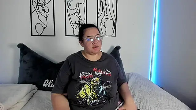 RubyPirsso18 online show from December 2025 07:17:01 PM