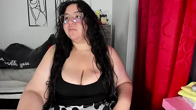 Snapshot of RubyPirsso18 chatting on June 2026 07:31:02 PM RubyPirsso18 online show from June 2026 07:31:02 PM