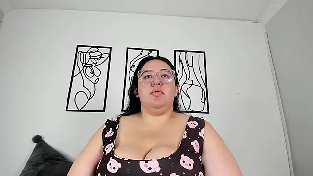 Snapshot of RubyPirsso18 chatting on December 2025 07:26:01 PM RubyPirsso18 online show from December 2025 07:26:01 PM