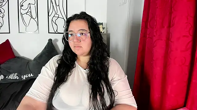 RubyPirsso18 online show from May 2026 08:37:02 PM