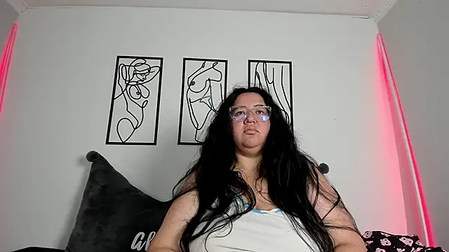 Snapshot of RubyPirsso18 chatting on November 2025 07:06:01 PM RubyPirsso18 online show from November 2025 07:06:01 PM