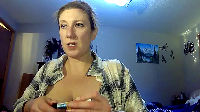 Snapshot of lilyhornyhousewife chatting on January 2025 11:13:02 AM lilyhornyhousewife online show from January 2025 11:13:02 AM