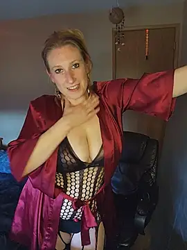 Snapshot of lilyhornyhousewife chatting on June 2026 12:16:01 AM lilyhornyhousewife online show from June 2026 12:16:01 AM