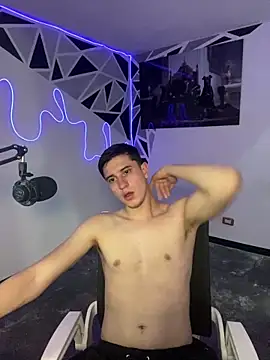 oliver Lz online show from March 2025 04:37:02 AM