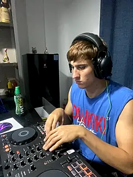 oliver Lz online show from October 2025 12:52:02 AM