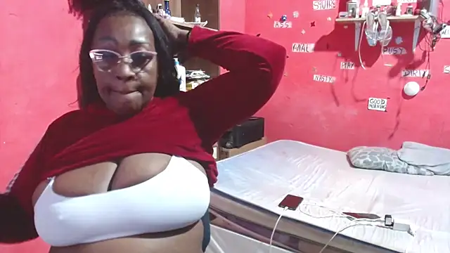 loretybig online show from October 2025 12:06:02 PM