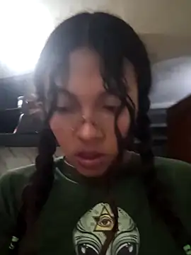 Lunita 5 online show from November 2025 08:53:01 PM