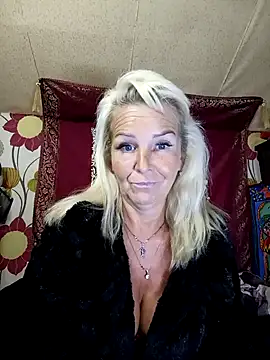 CassandraSandra44 online show from October 2025 05:47:01 PM