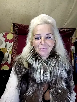 CassandraSandra44 online show from November 2025 05:05:01 PM