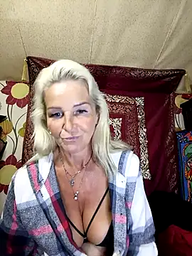 CassandraSandra44 online show from October 2025 05:02:01 PM